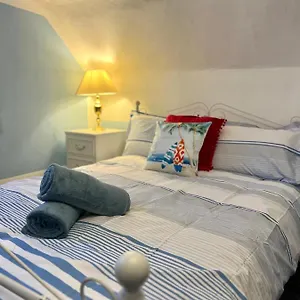 Apartment Quirky Attic, Blackpool